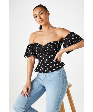Model is 5'6 and wears a size 8. Jeans and a nice top just stepped up a level! Our Sophia Floral Twist Front Bardot Top features frill sleeves and peplum! Team with our Hayley flare jean for a day to night kind of look.