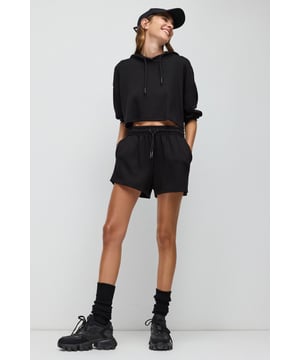Nomatter-What bietet eine Kollektion für starke, einzigartige und stilbewusste Frauen. Hochwertige Stoffe und moderne Designs vereinen Komfort und Eleganz für jeden Anlass. Ob Alltag oder besondere Events – unsere Liebe zum Detail macht den Unterschied. Entdecken Sie zeitlose Ästhetik mit femininen Akzenten und heben Sie Ihren Stil auf ein neues Level. Mit "Nomatter-What" finden Sie die perfekte Kombination aus Ausdrucksstärke und Eleganz.