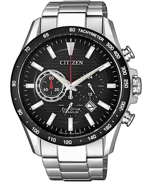 Diese Citizen  Chronograph Uhr für  Herren ist das perfekte Accessoire zum tragen oder verschenken. Ihr Silber 42 mm Rund Gehäuse kombiniert mit dem bequemen Silber Armband aus  Titan garantiert, dass Sie diese atemberaubende Uhr kompromisslos genießen werden. Angetrieben von einem hochwertigen Eco-Drive Uhrwerk und wasserdicht bis 10 bars, läuft Ihre Uhr stets weiter. Diese Uhr verfügt über eine Eco-Drive-Technologie (wird von jeder Lichtquelle aufgeladen; benötigt keine Batterie) - Diese Uhr verfügt über eine Kalenderfunktion: Datum, Solar, Stoppuhr, 24-Stunden-Anzeige, Leuchtzeiger, Tachymeter Diese hochwertige Uhr hat ein Silber Titan Band ( 21 cm Länge und 21 mm Breite) mit einer Faltschließe mit Druckverschluss Gehäusedurchmesser: 42 mm, Gehäuse Höhe: 12 mm, Gehäusefarbe: Silber und Zifferblattfarbe: Schwarz