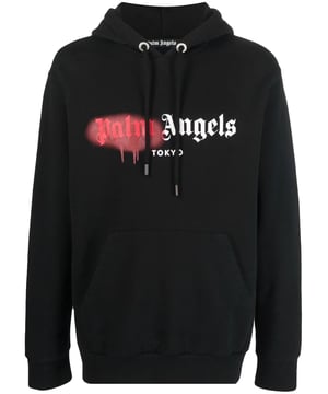 Inspir�ndose en la escena del skate de Los �ngeles, Palm Angels crea prendas urbanas con un aire creativo pero relajado. Esta sudadera con capucha con cord�n presenta un logotipo impreso en la parte delantera con detalles caracter�sticos de estilo graffiti para crear una prenda reconocible al instante y reiterar esta sensaci�n de estilo informal.