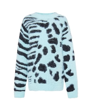 Mit einem wilden Mix aus Leo und Zebra gehst Du mit dem myMo KIDS Pullover auf Herbst-Winter-Safari. Der weiche, gebürstete Strick trägt sich super angenehm und lässt sich ganz einfach mit Jeans kombinieren. Der lockere Fit mit abschließenden Rippbündchen wird garantiert der Favorit im Kleiderschrank.  Strickpullover
