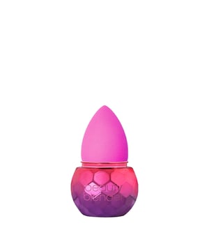 Give your Beautyblender a sweet spot to rest on with this new limited-edition nest. The groovy disco ball shaped ventilated stand helps store your Beautyblender between uses. The exclusive latex-free foam always delivers a flawless real-skin finish.