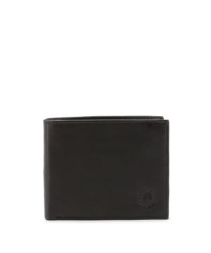 Kollektion: Frühling/Sommer   Geschlecht: Mann   Material: Leder, Polyurethan   Innen: Kreditkartenhalter, Dokumentenfach, Münzgeldbörse   Breite cm: 11   Höhe cm: 9   Tiefe cm: 2   Originalverpackung: ja