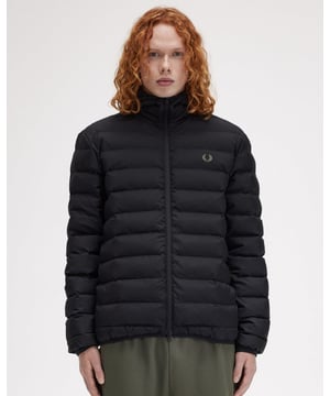 A staple Fred Perry insulated jacket with an adjustable hood and twin tipping to the internal collar.

Recycled polyester ripstop fabric 
Regular fit
Two way zip with branded puller 
Zip-up side seam pockets 
Laurel Wreath embroidered logo on the left hand chest

100% Recycled Polyamide
J8553