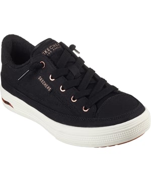 Wandel door de dag in verbazingwekkend gedempt comfort met Skechers Street™ Arch Fit® Arcade - Meet Ya There. Dit gemakkelijk te dragen ontwerp heeft een bovenwerk van canvas met decoratieve veters, een uitneembare Arch Fit binnenzool en een lichtgewicht dempende tussenzool.
