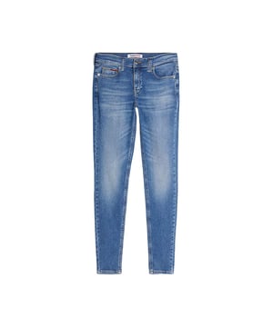 Jeans Tommy Jeans Nora Femme Blau. Authentische Stadtbekleidung der Marke Tommy Jeans - Streetwear/Sportswear Design von Tommy Jeans - Tommy Jeans für Damen, modisch und perfekt für den Alltag - Blaue Jeans von Tommy Jeans, die sich wunderbar mit dem Rest Ihrer Garderobe kombinieren lassen - bequemer Jeansstoff - klassisch - Nora -