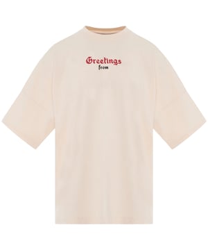 Palm Angels California Logo Oversized Fit Beige T-Shirt. Palm Angels Beige Tee. Oversized Fit, Recommend To Pick The Size Below Your Regular. Palm Angels On Back Shoulders, Greetings From Design on Front. 100% Cotton, Made In Portugal, Palm Angels Logo Along Shoulders on Back. PMAA002S22JER0030325