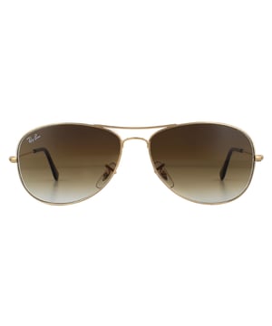 Ray-Ban Zonnebril Cockpit 3362 001/51 Goudbruin Gradiënt 59 mm zijn een kleinere en meer discrete interpretatie van de Aviator 3025. De Ray-Ban Cockpit is een geavanceerd ontwerp dat de meeste gezichtsvormen complimenteert en een dun draad metalen frame en een kleinere scheurvormige vorm heeft lenzen dan de 3025. Siliconen-tempelpunten bieden comfort verstelbare neuskussens bieden een aangepaste pasvorm voor het hele daggebruik.