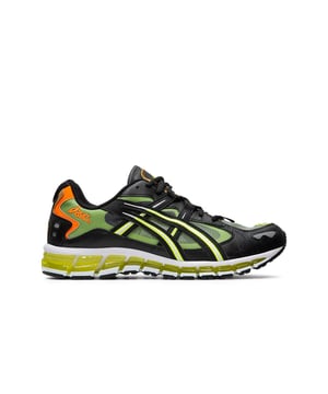 Arriving with the Spring/Summer '20 Asics collection, the Gel-Kayano 5 360 combines advanced modern running technology with a retro aesthetic. Uppers composed of synthetic mesh and leather provide lightweight comfort, completed with a classic lace closure and embroidered brand detailing. A molded FLYTEFOAM™ midsole comes reinforced with the brand's TRUSSTIC SYSTEM™ and cushioned with 360º GEL™ technology, ensuring all-day comfort and responsive shock-absorbance.

Asics Gel-Kayano 5 360
Black/Safety Yellow
Mesh & Synthetic Leather Upper
Molded FLYTEFOAM™ Midsole
360º GEL™ Technology
TRUSSTIC SYSTEM™ Technology