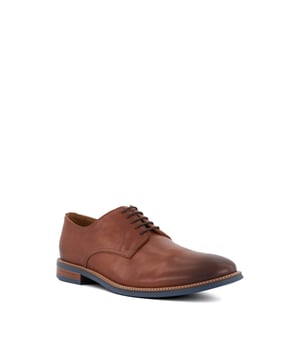 Refresh your sartorial edit with Stanleyyy. Crafted from the finest material, this round-toed silhouette features a five-eyelet system and is detailed with tonal stitch details and a wooden veneer sole, enhanced with a contrast-stitch trim.