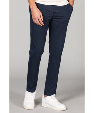 These chino-style trousers from Kensington Eastside are wardrobe staples. Designed in a classic fit, these trousers feature belt loops and two side pockets for added convenience. Made from cotton fabric to ensure comfort and easy care.