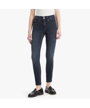 Dames Levis 311 Shaping Skinny Game Night Jeans in donkerblauw.- 5-pocketconstructie. - Gulp met rits en twee knoopsluitingen.- Lederen merklapje achteraan in de taille.- Merklipje achteraan.- Stretch.- Supercomfortabele jeans met een flatterende skinny leg.- 78% Katoen 21% Polyester 1% Elastane.- Ref: A86450001