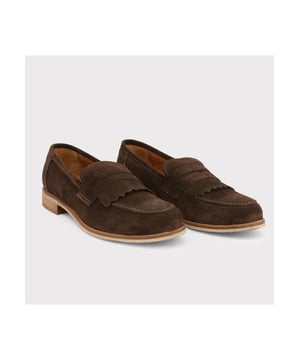 Hecho en Italia  
Colección: Primavera/Verano  
Género: Mujeres  
Tipo: Mocasines  
Parte superior: Ante  
Plantilla: Cuero  
Revestimiento interno: Cuero  
Suela: Tunit  
Altura de tacón: 2.5 cm  
Detalles: Flecos en punta redonda  
Material: ante