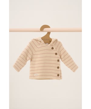 Homegrown's organic cotton hooded wrap cardigan is crafted for comfort and sustainability. Featuring button fastening and cute bear ears on the hood, this cosy, breathable cardigan is gentle on delicate skin and perfect for any season.