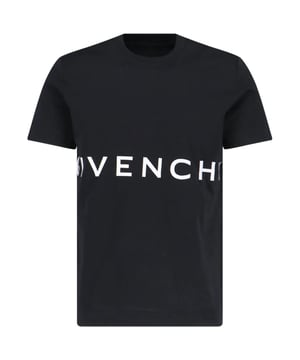 Presentamos la camiseta negra de Givenchy: !el complemento perfecto para tu guardarropa! Esta camiseta negra ofrece una opcion comoda y elegante para cualquier ocasion informal. Su corte extragrande es a la vez moderno y favorecedor, lo que la convierte en una prenda imprescindible para las personas que van a la moda. !Eleva tu estilo con Givenchy!, Marca Givenchy, Marca bordada, Camiseta con cuello redondo, Logotipo en la parte delantera y trasera, 100 % algodon, Ropa urbana, Corte extragrande, Camiseta negra