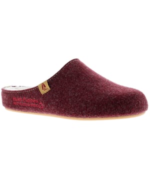 Met trots gemaakt van 90% gerecycled polyster bovenwerk en voering. De Good Slipper is een must have dit seizoen met zijn superzachte sok van biologisch katoen en bed van 100% gerecycled foam. Gemaakt met een duurzame zool van natuurlijk rubber voor extra grip en extra comfort.
90% gerecycled RPET polyester boven- en voering -Superzachte organisch katoenen sok met 100% gerecycled schuim voetbed
-Duurzame natuurrubberen zool voor extra grip