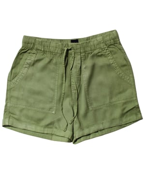 This pair of shorts is part of the GAP water-saving Washwell program.  Smooth linen-rayon weave. Drawcord ties at elasticated waist with mock fly. Front utility pockets and patch pockets at back.
Fit: Relaxed, Sizing: As expected