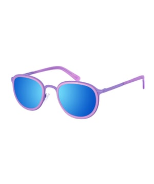 Gafas de sol Kypers con montura de metílica.
Color Violeta
Forma ovalada.
Lentes de color Azul
Patillas metálicas con acabado en acetato, con el nombre de la marca grabado.
100% Protección UV. 
Cristales antirreflejo.
Incluye una funda de tela de protección.

Medidas:  Alto lente: 44 mm
Ancho lente: 47 mm.
Puente: 21 mm.
Patillas: 138 mm.

Limpieza y manutención:
-Limpiar las gafas con agua y jabón (neutro).
- No utilice paños sucios o abrasivos, que puedan alterar las características de los filtros.
- Utilice solo accesorios y repuestos originales.