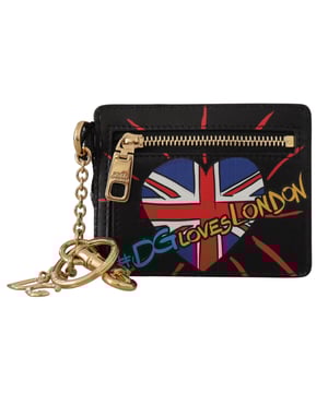 Precioso a estrenar con etiquetas.
  100% Cuero.
  Color: Negro con estampado #DGLovesLondon.
  Bolsillo con cierre de cremallera.
  Detalles del logotipo.
  Fabricado en Italia.
  Medidas: 10cm x 8cm.