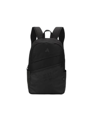 Unisex-Rucksack mit Reißverschluss. eine offene Innentasche. zwei Außentaschen mit Reißverschluss. verstellbarer Schultergurt aus Stoff. aus Nylongriff. Innenfächer. RucksackUnisex-Außenmaterial, innen mit Polyester gefüttert. Maße: 29x16x43 cm. Modeprodukt