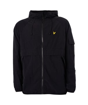 Manténgase cómodo y con estilo con la chaqueta negra de la marca Lyle & Scott. Confeccionado con 100% poliéster, este abrigo se ajusta a la talla real y presenta el logotipo de la marca Lyle & Scott en el pecho. ¡Hacer una declaración nunca se vio o se sintió tan bien!, Chaqueta negra Lyle & Scott, Hecho en China, 100% poliéster, Logotipo de la marca en el pecho, Con capucha, Corte regular, Se ajusta a la talla real, Insignia de la marca en el frente izquierdo del pecho., Abrigo negro