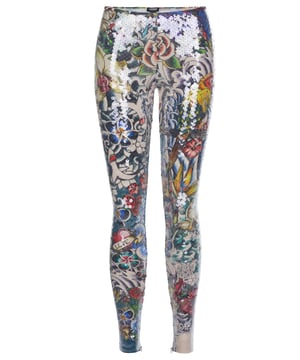 80% poliamida, 20% elastano; Leggings Dsquared2; Modelo: D8N471050 999; Mano de obra de alta calidad; Corte ajustado, elástico; leggings con motivos; lentejuelas; cremallera en el extremo de la pierna; Detalles del logotipo de Dsquared2