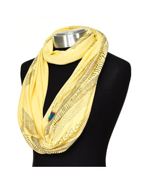 Cuello Infinito Buff.
Complemento ideal para proteger el cuello y la cara.
Viste con estilo y disfruta de la comodidad infinita.
 Medidas: 77 x 62 cm.
 Composición: 50% Viscosa, 50% Poliester
 Cuidados:
Lavar a mano
