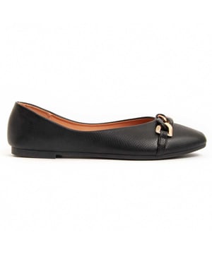 Casual ballerina voor dames. Comfortabele pasvorm. Gemaakt van veganistische materialen. Gemaakt door andere merken voor ons merk.