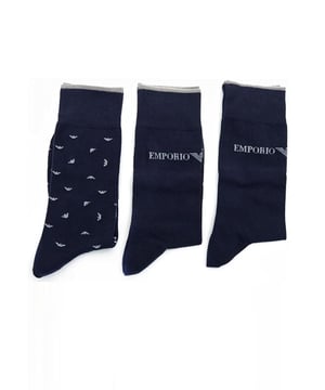Met het iconische Emporio Armani-logo in elk paar geweven als naamlogo of als de iconische Armani-adelaar. - - . Afgewerkt met ribboord rond de enkel voor extra comfort. - -. Dit drie paar designer sokken zou een perfect kerstcadeau zijn voor een geliefde.