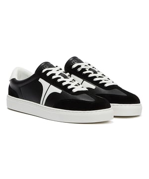 These Robbert are retro casual sneakers from Ted Baker. Constructed with supple leather and suede panels. This two-tone design features stylised T logo on the side embossed heel branding and a comfortable rubber cupsole.