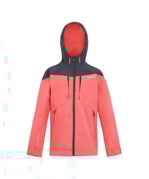 
100% gerecycleerd polyester. Voering: Gaas. Ontwerp: Contrast, Logo. 165gsm. Stof Technologie: Ademend, Isotex 15000, Stretch, Getapete naad, Waterafstotend. 360 graden Reflectie. Manchet: Verstelbaar. Halslijn: Hoge halsband, Kapitein. Type mouw: Lange mouwen, Taffeta gevoerd. Eigenschappen van de kap: Gegroeid op de kap. Zakken: 2 borstzakken, rits, 2 onderzakken. Bevestiging: Volledige ritssluiting. 10000g/m²/24hrs. Zoom: Schokkoordzoom. 13 Jaar: 32 in. 7-8 jaar: 26 in. 9-10 jaar: 28,5 in. 5-6 jaar: 24 in. 11-12 jaar: 31 in. 3-4 jaar: 22,5 in. 14 Jaar: 33 in. 15-16 jaar: 36 in.