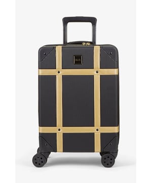 Presentamos la maleta rígida Vintage, una fusión de estética atemporal y funcionalidad moderna, diseñada exclusivamente para exploradores modernos. Esta obra maestra inspirada en un baúl combina el encanto clásico con una construcción liviana y una durabilidad robusta. Características del diseño del producto: Lo clásico se encuentra con lo contemporáneo: la maleta rígida Vintage combina a la perfección elementos de diseño clásicos y contemporáneos, incorporando elegancia atemporal y conveniencia moderna. Movilidad sin esfuerzo: con ocho ruedas de rodadura suave y un asa telescópica, esta maleta ofrece un deslizamiento sin esfuerzo, lo que garantiza que navegue a través de sus aventuras con facilidad. Máxima protección: confeccionada con material ABS de carcasa rígida resistente a los impactos, esta maleta brinda la máxima protección para sus pertenencias, mientras que las esquinas reforzadas protegen contra los rigores de la manipulación de equipaje. Seguridad sin concesiones: una cerradura de combinación TSA aprobada por Travel Sentry integrada garantiza seguridad sin concesiones, ofreciendo tranquilidad durante su viaje. Interior bien pensado: experimente el lujo en su interior, con un forro suave al tacto, una sección divisoria de malla y un bolsillo con cremallera para empacar de manera organizada. Además, un práctico bolsillo interior con cremallera y correas de embalaje elásticas mantienen sus pertenencias seguras en su lugar durante sus exploraciones. Mejore su experiencia de viaje con la maleta rígida Vintage, un símbolo de estilo, durabilidad y conveniencia para el explorador moderno. Tamaños: Cabina/Pequeño: 55 x 35 x 22 cm, 3 kg Mediano: 68 x 45 x 26 cm, 4 kg Grande: 78 x 50 x 29 cm, 5 kg 3 tamaños disponibles para seleccionar: Cabina/Pequeño, Mediano, Grande. Nota importante: seleccione el tamaño preferido. Los tamaños se venden individualmente, no en un conjunto.