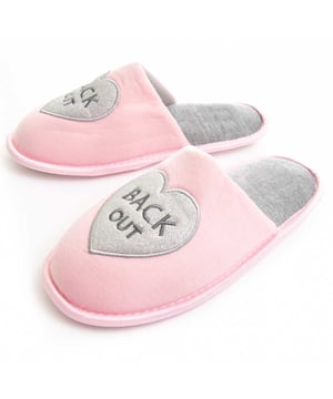 Zapato de casa, para mujeres. Ajuste cómodo. Plantilla acolchada. Suela antideslizante. Costuras reforzadas. Fabricado por otras marcas para nuestra marca.