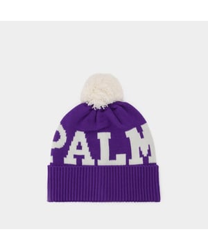 statement Adornado con el logotipo de McQueen bordado, este gorro de lana y cachemira de color marfil es una prenda imprescindible para mostrar tu amor por la Casa alto y claro.