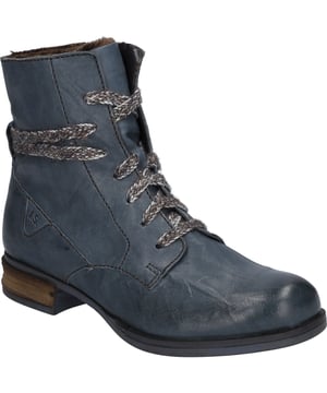 Wir fertigen diese Stiefelette für Dich aus robustem Nappa-Leder. Für wohlig warme Füße im Herbst ist die Stiefelette mit hochwertigem Textil warm gefüttert. Das Modell Sanja 18 erlaubt einen guten Einstieg durch einen praktischen Reißverschluss. Die herausnehmbare Sohle kannst Du im Handumdrehen wechseln und so Deine ganz eigenen Einlegesohlen verwenden. Die AGO Machart garantiert Leichtigkeit und Langlebigkeit. Mit der Normalschuhweite G ist die Stiefelette Sanja 18 perfekt geeignet. Mit dieser blauen Damen-Stiefelette hast Du einen auffallend unauffälligen Begleiter für die Freizeit an Deiner Seite.