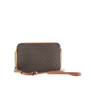 Brand New with Tags attached (100% Authentic)
Style: Michael Kors Jet Set Large East West Crossbody Bag (Brown)
Material: Saffiano Leather
Features: Zipper Closure, 2 Interior Slip Pockets, 22&#8243; Adjustable Crossbody Strap, MK Name Plate on Front
Measures: 24.13cm L x 16.51cm H x 5.71cm D