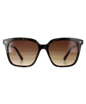 Ted Baker TB1676 Ramona 149 double champagne demi brown gradient zonnebril is een samensmelting van elegantie en stijl. Met hun slanke montuur en kenmerkende Ted Baker details, stralen deze zonnebrillen elegantie en moderne allure uit. De klassieke vierkante vorm voegt een vleugje vrouwelijkheid toe, terwijl de hoogwaardige glazen zorgen voor een ongeÃ«venaarde helderheid en UV-bescherming. Veelzijdig genoeg voor elke gelegenheid, of het nu een casual dagje uit is of een verfijnde avondaffaire, deze zonnebril verheft elk ensemble.