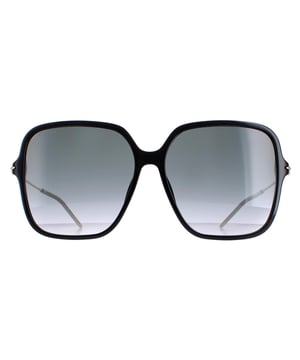 Las gafas de sol Gucci GG1267S 001 negro brillante y gris dorado degradado son un accesorio atrevido y a la moda que hará una declaración allá donde vayas. Estas gafas de sol presentan un exclusivo diseño de montura cuadrada fabricada con una ligera montura de acetato. El emblemático logotipo de Gucci destaca en las patillas, añadiendo un toque de lujo a este diseño ya de por sí sofisticado. Ya estés haciendo recados, tumbada en la playa o vistiéndote para salir por la noche, estas gafas de sol Gucci GG1267S te ayudarán a destacar entre la multitud.