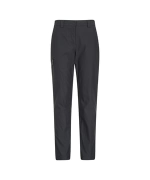 Buitenmateriaal: 95% Polyamide, 5% Elastaan.. Voering: 100% polyester. Stof: Rekken. Voering: Thermisch. Ontwerp: Logo. Sluiting: Knoop, Ritsgat. Stof Technologie: Hoge Warmte, Lichtgewicht, Sneldrogend. Riemlussen. Lengte: Kort. Lengte: 29in. Zakken: 2 zijzakken, 2 achterzakken, gelast, zijbeenzak, rits. Waistline: Deel Elastiek.
