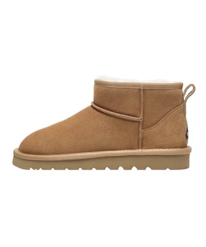 The Finch Ultra Mini Classic Boots feature a conveniently lower ankle height, making them a breeze to slip on. Perfectly designed for those who may find it challenging to pull on other boot styles.

Specification:
Suede Upper
Warm Sheepskin Wool Lining
Soft Sheepskin Wool Insole
EVA Sole

Technologies:
Water & Stain Resistance Upper
Slip Resistance Outsole