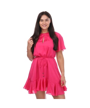 Ted Baker Elsieee Mini Dress met geribbelde zoom in Roze- Je droomjurk voor zomerfeestjes is hier: maak kennis met ELSIEEE. Het ongestructureerde skater silhouet met fladdermouwen en geribbelde zoom is easy-breezy om in te bewegen, terwijl het nog steeds comfy is, hoe warm de temperaturen ook worden. Of je nu gaat picknicken in het park of de dansvloer aan het opzwepen bent, ELSIEEE helpt je er in stijl doorheen.- Skaterjurk- Minilengte- Geribbelde zoom- Band in taille met metalen pegels- Uitgesneden borst- Ritssluiting achter- Buitenkant: 99% Polyester 1% Elastaan. Voering: 100% Polyester.  Handwas - Ref: 255952BRTPINK