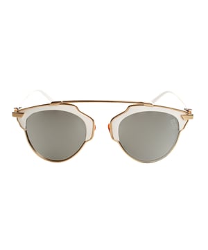 Must Have unisex sunglasses with an oval design and metal and polycarbonate frame, combining durability and lightness.

 Equipped with UV 400 protection polarized lenses, they block 100% of UVA and UVB rays, providing clear vision and reducing glare in bright environments.

 The oval shape adds an elegant and timeless touch, ideal for complementing any style.

 They include the Must Have logo engraved on the temples and on one of the lenses, providing a distinctive detail.

 They include a soft cleaning cloth to keep your lenses spotless and a protective case to store them safely.

 Perfect for complementing any look, these glasses are ideal for those looking for protection and style in one piece.
 Measures: Lens height: 54 mm, Lens width: 48 mm, Bridge: 12 mm, Temples: 130 mm
 Composition: Metal, Polycarbonate
 Care:
- Wash only with water or, if necessary, a mild soap.
 - Dry with a soft cloth to avoid scratches.
 - Avoid contact with harsh surfaces or abrasive liquids.
