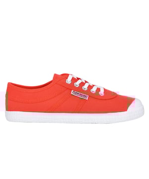 Nuestro zapato de lona original es un zapato popular, llamativo y cómodo. El zapato es un símbolo de originalidad y es el perfecto favorito de todos los tiempos. La gran selección de colores le permite explorar su propio estilo personal... ¿a qué espera?. Detalles del producto. Cordones regulables para un ajuste adecuado. Disponible en numerosos colores para adaptarse a sus preferencias. Unisex. Zapato ligero. El zapato de cordones de corte bajo permite la rotación y la flexibilidad. Parte superior: lona y ante de vaca. Suela: RBGuía de tallas/ajuste. Si estás entre dos tallas, te recomendamos que elijas la más grande.Guía de lavado. Se recomienda no lavar el zapato.