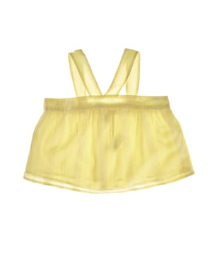 To halter de niña, diseñado para los días cálidos, con un estilo fresco y moderno. 

Los tirantes anchos se cruzan en la parte delantera, creando un detalle único y favorecedor. 

El fruncido elástico en la parte trasera superior asegura un ajuste cómodo y estilizado. 

El corte suelto y fluido aporta movimiento, mientras que el tejido incluye un patrón sutil que añade textura y personalidad al diseño. 

Ideal para combinar con shorts o faldas, este top halter es perfecto para un look veraniego y alegre.
 Composición: Exterior: 80% Algodón, 20% Viscosa; Interior 100% Algodón
 Cuidados:
- Lavar a máquina con agua fría.
- Utilizar colores similares en el lavado.
- Evitar el uso de blanqueadores.
- Secar a baja temperatura en secadora.
- Planchar a baja temperatura.
- No lavar en seco.