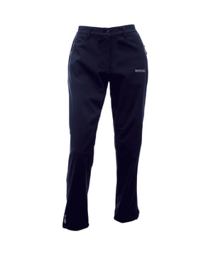 Die Geo Softshell XPT II Hose für Damen verfügt über eine atmungsaktive, windabweisende Membran mit DWR-Ausrüstung (Durable Water Repellent) für maximalen Komfort an anspruchsvollen Tagen. Sie hält Schauer und Stürme ab und hält Sie warm, während sie eine hervorragende Bewegungsfreiheit bietet. Sie ist mit praktischen Taschen und einem teilelastischen Taillenbund ausgestattet, der für Bewegungsfreiheit sorgt, und erweist sich Jahr für Jahr als eine der meistverkauften Performance-Hosen. Beinlänge - 29 Zoll. Regatta Damen-Größen (Taille ca.): 6 (23in/58cm), 8 (25in/63cm), 10 (27in/68cm), 12 (29in/74cm), 14 (31in/79cm), 16 (33in/84cm), 18 (36in/91cm), 20 (38in/96cm), 22 (41in/104cm), 24 (43in/109cm), 26 (45in/114cm), 28 (47in/119cm), 30 (49in/124cm), 32 (51in/129cm), 34 (53in/135cm), 36 (55in/140cm). 4% Elastan, 96% Polyester.
