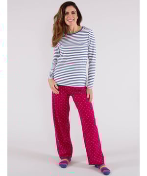 The clue is in the name... Get comfy and relax in these lovely loungers, with a straight-leg style to keep you looking chic even on the sofa. The full-length loungers pair beautifully with so many comfy and casual tops, making them the perfect choice for a lazy day. Made in organic cotton jersey with a little bit of stretch and a deep elasticated waistband, their comfort, quality and sustainability is hard to beat.