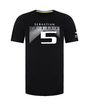 La camiseta negra de Aston Martin F1 Sebastian Vettel Driver Men Men es una prenda elegante e icónica diseñada para los fanáticos de Fórmula 1 y Sebastian Vettel, un cuatro veces campeón mundial de Fórmula 1. Esta camisa es una representación de apoyo tanto para el conductor legendario como para el equipo de Fórmula 1 de Aston Martin. Aquí están las características y detalles clave de esta camiseta:

Características clave:

Mercancía oficial: esta camiseta es la mercancía oficial del equipo de Aston Martin Formula 1, asegurando su autenticidad y calidad. Permite a los fanáticos mostrar su apoyo al equipo y al conductor.

Nombre y número de Sebastian Vettel: la camiseta generalmente presenta el nombre y el número de Sebastian Vettel, lo que lo convierte en un artículo personalizado que celebra su carrera y logros en la Fórmula 1.

Logotipo de Aston Martin: el icónico logotipo de Aston Martin a menudo se muestra prominentemente en la camisa, simbolizando la asociación del equipo con el fabricante de automóviles de lujo.

Material de alta calidad: para garantizar la comodidad y la durabilidad, esta camiseta generalmente está hecha de materiales de alta calidad, como algodón suave o una mezcla de telas.

Color negro: el color negro de la camiseta agrega un aspecto elegante y elegante, lo que lo hace adecuado para ropa casual o para mostrar su apoyo durante los eventos de Fórmula 1.

Diseño del cuello de la tripulación: el clásico diseño del cuello de la tripulación ofrece un ajuste cómodo y atemporal.

Mangas cortas: las mangas cortas proporcionan comodidad y facilidad de movimiento, lo que hace que esta camiseta sea ideal para diversas actividades y climas.

Ideal para los fanáticos: ya sea que estés viendo una carrera de Fórmula 1, asistiendo a un evento del Gran Premio o simplemente quieras expresar tu apoyo a Sebastian Vettel y Aston Martin F1, esta camiseta es una excelente opción para los fanáticos.

Coleccionable: la mercancía oficial de Fórmula 1 a menudo se considera coleccionable por los fanáticos y coleccionistas