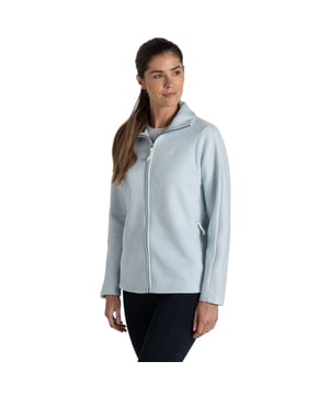 100% Polyester. Gewebetechnik: isolierend. Gewebe: Gebürstete Innenseite, Rautenstrick, Fleece, Weiche Haptik. Design: Logo, Unifarben. Durchgehender Reißverschluss. Taschenart: Zwei Seitentaschen, Reißverschluss. Mit Kragen. Langärmlig. Nachhaltigkeit: Aus recyceltem Material. 34 DE: 84 cm. 36 DE: 88,9 cm. 38 DE: 95,25 cm. 40 DE: 102 cm. 46 DE: 120,65 cm. 44 DE: 114,3 cm. 42 DE: 108 cm.