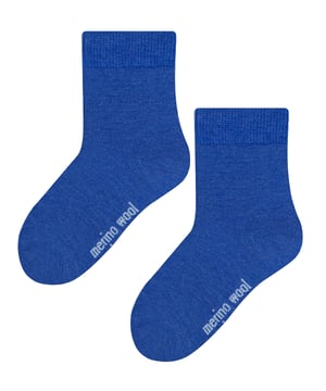Para los niños a los que les gustan los calcetines divertidos y coloridos, encontrarás el par perfecto para su personalidad. Estos calcetines de lana merina para niños y niñas de Steven son un gran complemento para los pies de los más pequeños. Este par de calcetines hará que el niño sonría durante todo el día. Están fabricados con fibras de lana merina de la mejor calidad, que no sólo son supersuaves y muy cómodas, sino que están diseñadas para mantener los pies calientes gracias a sus propiedades térmicas naturales. Son ideales para que los niños sufran menos irritaciones y estén más cómodos. Estos calcetines vienen en 12 colores diferentes que incluyen: Negro, Azul Marino, Rosa, Rojo, Azul, Crema, Amarillo, Gris Oscuro, Beige, Rosa Caliente, Gris Claro y Borgoña. Se pueden llevar con o sin zapatos, no importa lo que elijas, ¡tus hijos se verán y sentirán genial con estos calcetines! Hay un montón de estilos para niños y niñas y están disponibles en 3 tamaños: 3-6 años, 6-8 años y 9-11 años, por lo que no sólo hay un montón de opciones para los patrones, hay opciones de tamaño también. Estos calcetines están hechos de: 72,5% Lana Merino, 23% Poliamida, 4% Elastano, 0,5% Polipropileno, vienen en 12 colores diferentes y están disponibles en 2 Tallas: 3-6 años, 6-8 años y 9-11 años. Se pueden lavar a máquina.