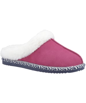 Met zijn echt suède bovenwerk, knusse voering van imitatiebont, memory foam binnenzool en slip-on stijl houdt de Amara je voeten warm en comfortabel op die kille winteravonden.